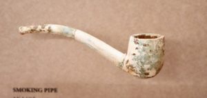 SMOKING PIPE, Mid-19th century, Kaolin
